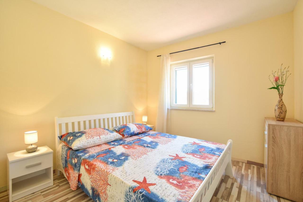 Villa Mar 1 - Luxury Apartments Pucisca Zewnętrze zdjęcie